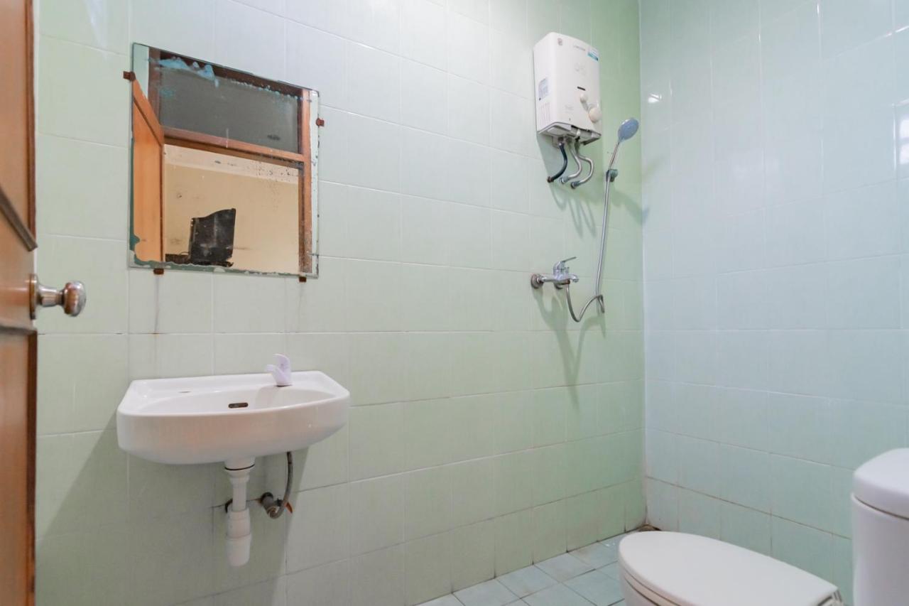 Hotel Markoni Pamanukan Mitra Reddoorz Pamanukan Hilir Zewnętrze zdjęcie